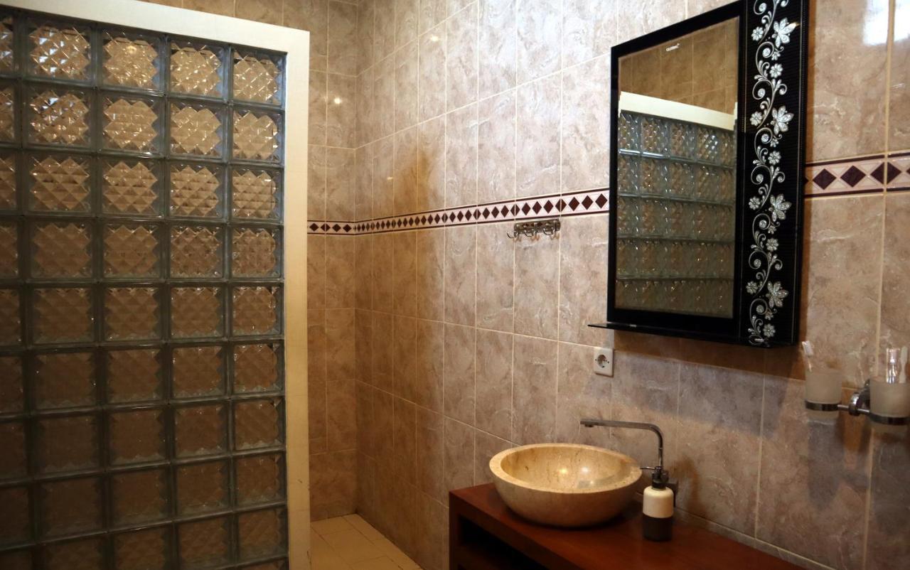 Rosseno Villa Γιογκιακάρτα Εξωτερικό φωτογραφία