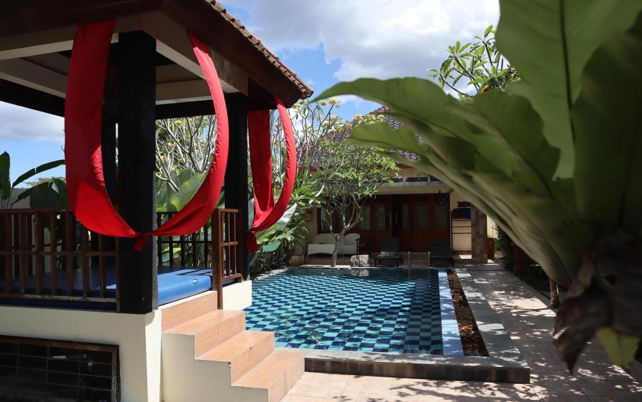 Rosseno Villa Γιογκιακάρτα Εξωτερικό φωτογραφία