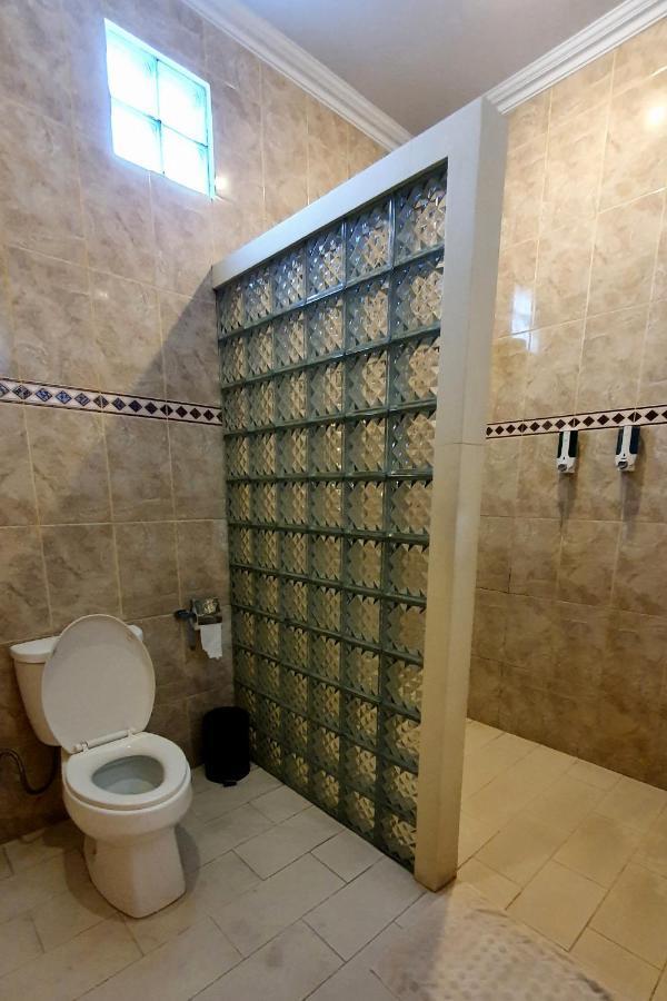 Rosseno Villa Γιογκιακάρτα Εξωτερικό φωτογραφία