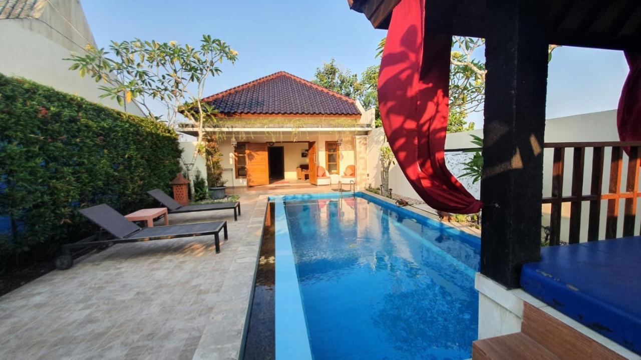 Rosseno Villa Γιογκιακάρτα Εξωτερικό φωτογραφία