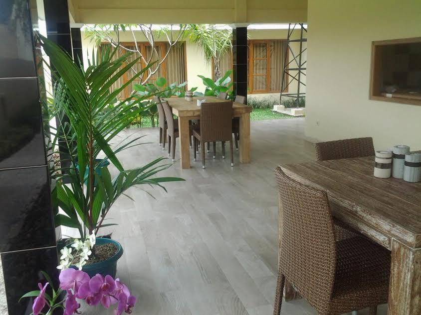 Rosseno Villa Γιογκιακάρτα Εξωτερικό φωτογραφία