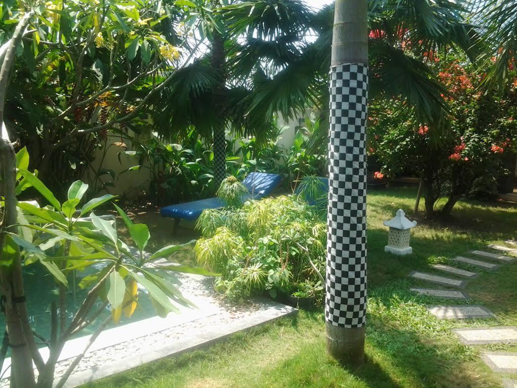 Rosseno Villa Γιογκιακάρτα Εξωτερικό φωτογραφία